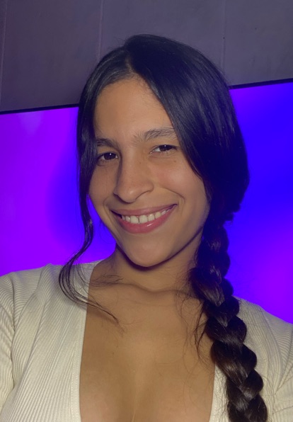 Alana, available for a friendly video call