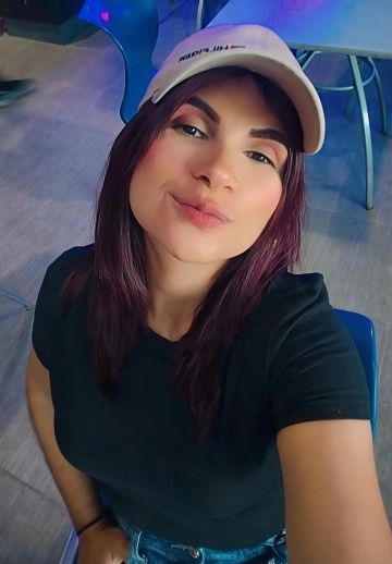 Vickely, available for a friendly video call